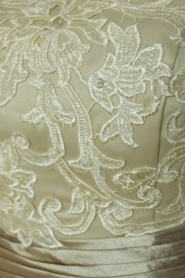 Robe de mariée nature femme branché avec ruban avec décoration dentelle cordon