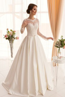 Robe de mariée longue discrete en satin appliques de traîne courte