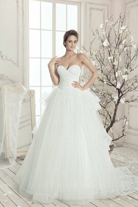 Robe de mariée avec perle de col en cœur manche nulle ligne a de traîne moyenne