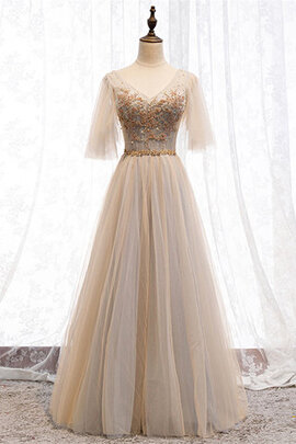 Robe de bal en satin en tulle distinctif ligne a naturel