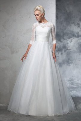 Robe de mariée en organza avec manche 3/4 appliques au niveau de cou de mode de bal