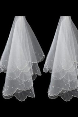 Perles Chic | Moderne court voile de la mariée