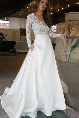 Robe de mariée avec manche longue v encolure a-ligne en satin glamour