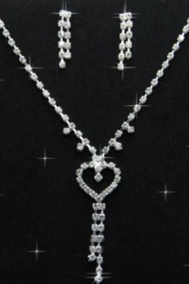 Confortable Chic | cristal moderne bijoux de mariée