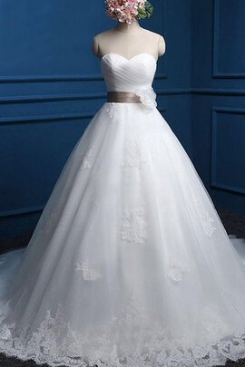 Robe de mariée naturel manche nulle avec ruban avec décoration dentelle en tulle