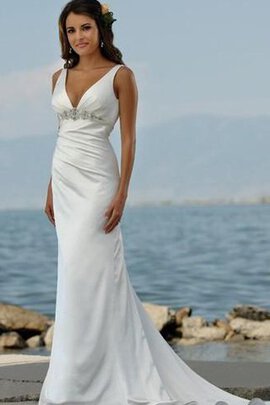 Robe de mariée charmeuse romantique distinguee de col en v en satin