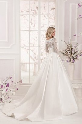 Robe de mariée plissé classique romantique avec lacets en satin