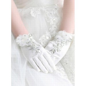 Avec Crystal White Satin Chic | Gants de mariée modernes