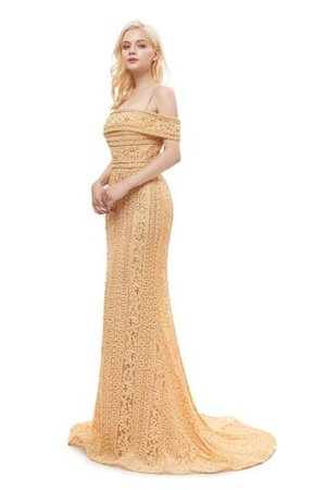 Robe de bal glamour avec décoration dentelle moderne romantique distinguee