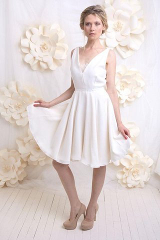 Robe de mariée nature simple dos nu avec décoration dentelle de longueur à genou