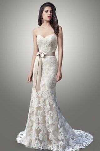 Robe de mariée naturel avec ruban ceinture en étoffe avec sans manches de col en cœur