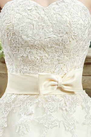 Robe de mariée attirent a salle intérieure a-ligne de col en cœur textile en tulle