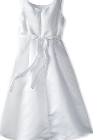 Une robe qui est belle tout en restant de bon goût 9ce2-13kcy-robe-cortege-fille-avec-perle-col-en-bateau-avec-sans-manches-ligne-a-fermeutre-eclair
