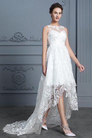 Robe de mariée manche nulle élégant silhouette asymétrique de princesse ligne a