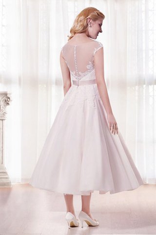 Robe de mariée ceinture v encolure avec manche courte longueur mollet avec bouton