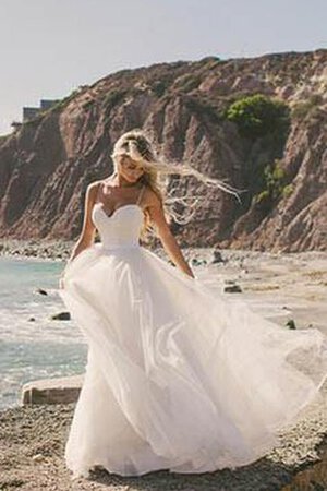 Robe de mariée romantique de traîne courte fermeutre eclair en tulle col en forme de cœur