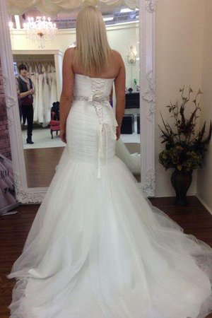 Robe de mariée naturel avec sans manches en tulle jusqu'au sol avec perle