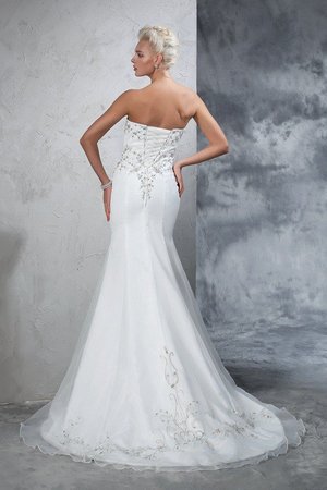 Robe de mariée longue en satin avec perle cordon de traîne moyenne