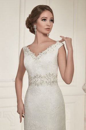 Robe de mariée naturel longue longueur au ras du sol v encolure de sirène