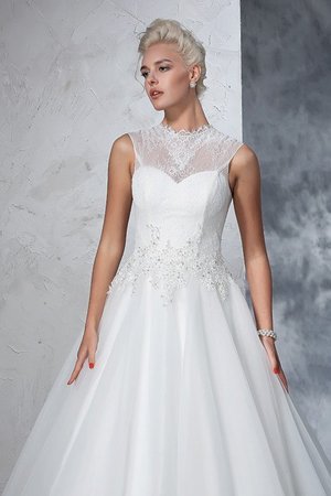 Robe de mariée longue appliques manche nulle elevé longueur au ras du sol