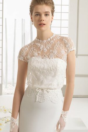 Robe de mariée avec nœud de traîne courte bucolique avec broderie de fourreau