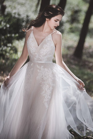 Robe de mariée bretelles spaghetti magnifique attirent naturel romantique