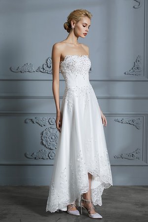 Robe de mariée accrocheur ligne a textile en tulle avec perle naturel