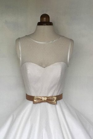 Robe de mariée plissage naturel textile en tulle arrivée au mollet avec nœud à boucles