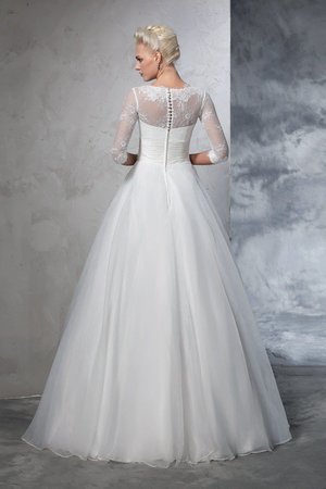 Robe de mariée en organza avec manche 3/4 appliques au niveau de cou de mode de bal