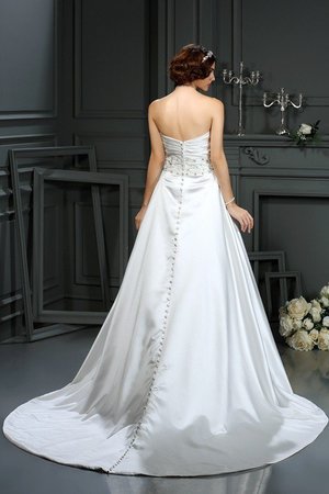 Robe de mariée naturel avec sans manches en satin de bustier ligne a