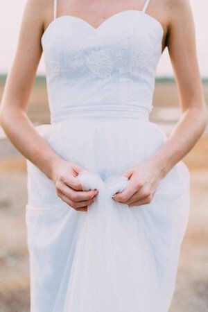 Robe de mariée naturel avec décoration dentelle a plage ligne a longueru au niveau de sol