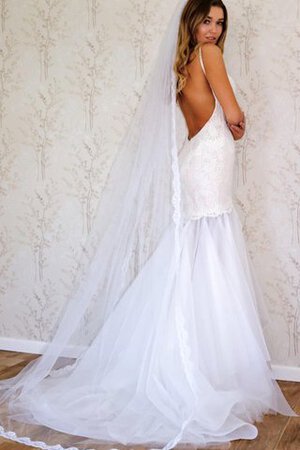 Robe de mariée attirent en tulle avec décoration dentelle de col en cœur de sirène