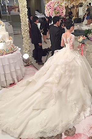 Robe de mariée pétillant en tulle avec décoration dentelle appliques naturel