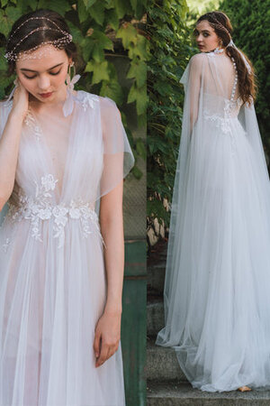 Robe de mariée voyant en tulle longueur au ras du sol de traîne courte longue