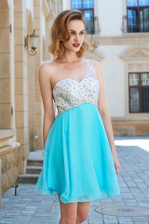 Robe de bal bref de princesse avec perle d'épaule asymétrique ligne a