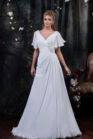 Robe de mariée nature luxueux avec chiffon de traîne moyenne longueru au niveau de sol