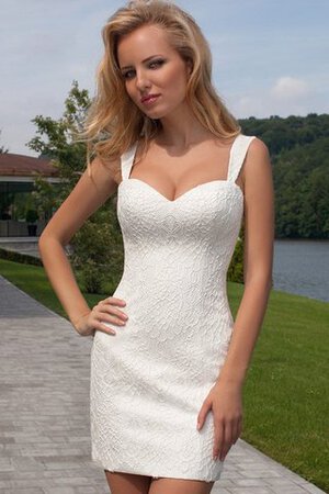 Robe de mariée romantique cordon ceinture en étoffe bandouliere spaghetti en dentelle