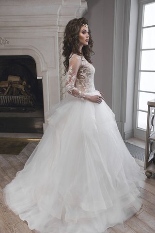 Robe de mariée longue naturel longueru au niveau de sol col u profond avec manche longue