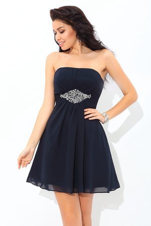 Robe de cocktail courte avec perle de princesse de bustier manche nulle