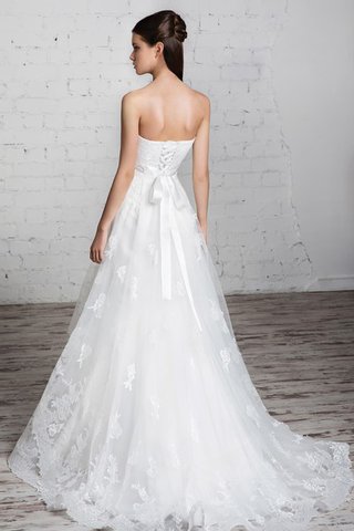 Robe de mariée de tour de ceinture en haute avec gradins de col en cœur cordon avec perle