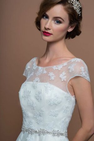 Robe de mariée au niveau de genou en tulle ligne a ceinture avec manche épeules enveloppants