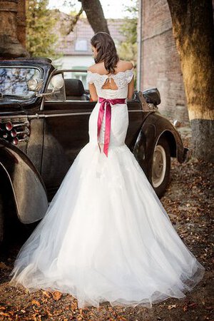 Robe de mariée longue textile en tulle de sirène d'epaule ecrite jusqu'au sol