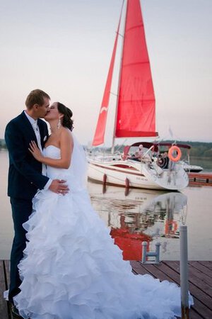 Robe de mariée de col en cœur sans dos longueru au niveau de sol en organza en dentelle