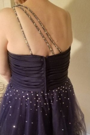 Robe de bal manche nulle de princesse ligne a d'épaule asymétrique avec perle