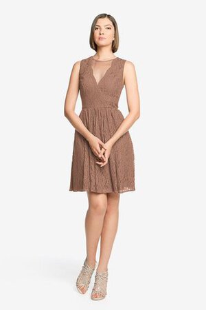 Robe demoiselle d'honneur luxueux au niveau de cou trou serre avec décoration dentelle
