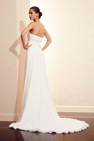 ajouter du volume autour de la mâchoire peut équilibrer 9ce2-7kzzv-robe-de-mariee-simple-elegant-plissage-avec-perle-de-bustier