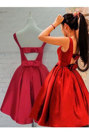 Robe douce seize humble ruché ligne a au niveau de genou arrivée au mollet