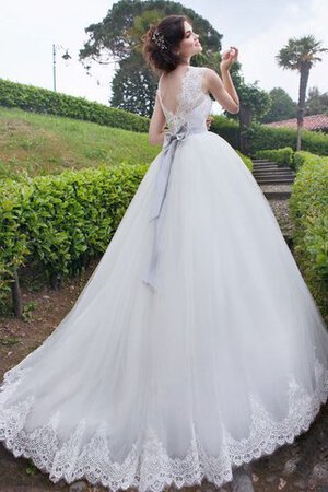 Robe de mariée naturel ceinture en étoffe jusqu'au sol au niveau de cou avec perle