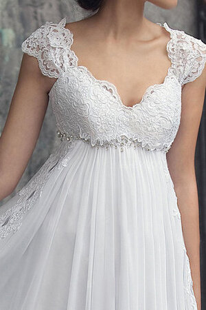 Robe de mariée ruchés plongeants charmant romantique simple attirent