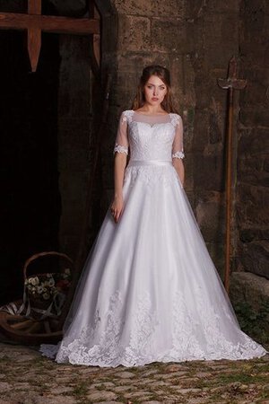 Robe de mariée avec manche 1/2 a-ligne decoration en fleur col en bateau textile en tulle